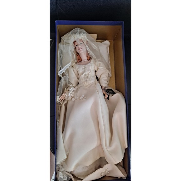 Other - House Of Nisbet Royal Wedding Sarah Ferguson Porcelain Doll 98/3500‎